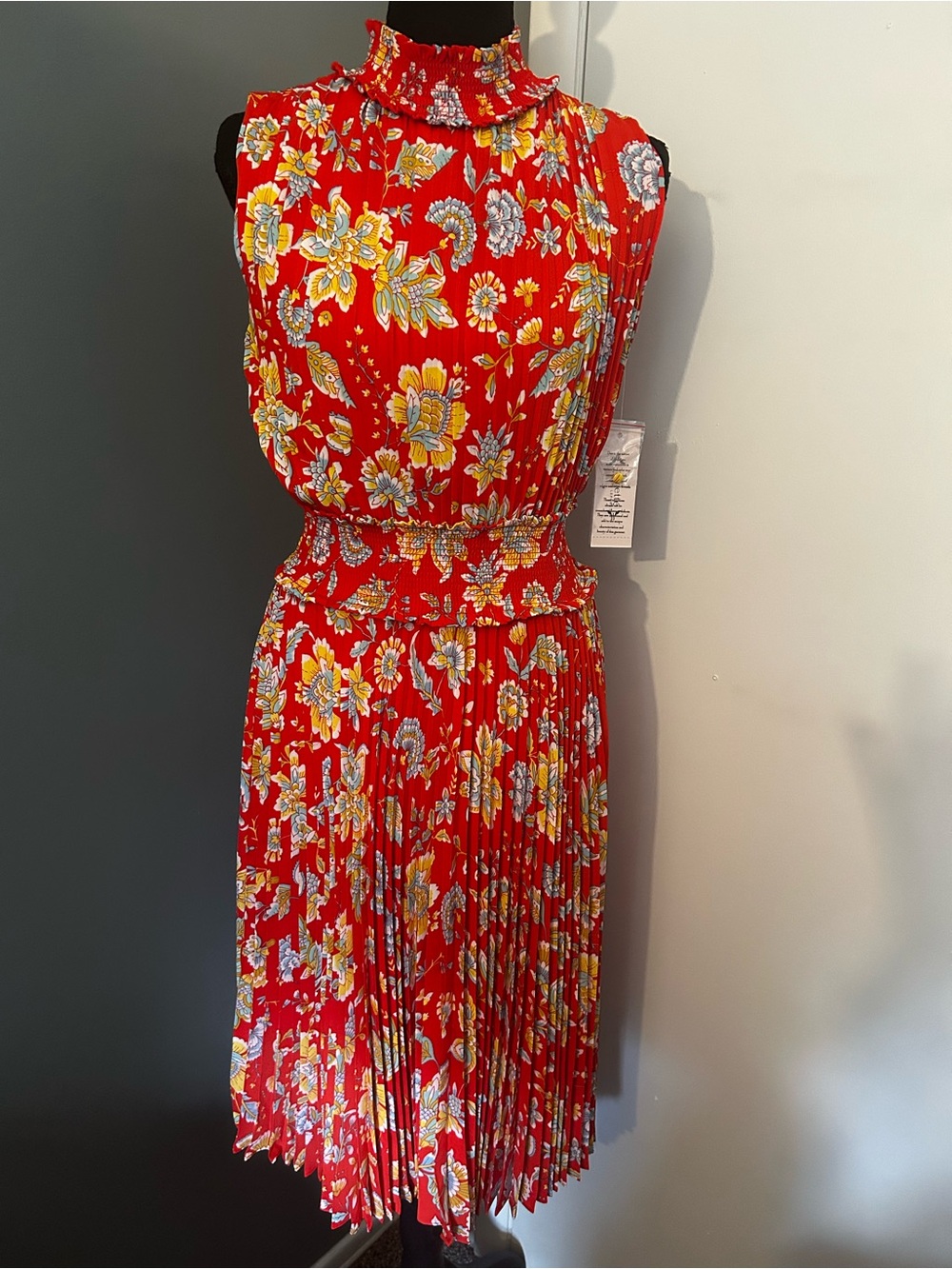 NWT Nanette Lepore Sleeveless Red Floral Pleated Midi Dress